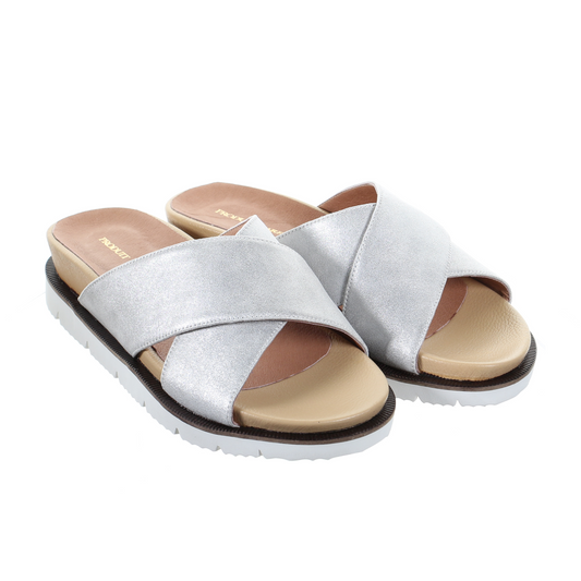 Cross strap comfort slipper