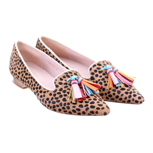 Leopard print pointed toe ballerina